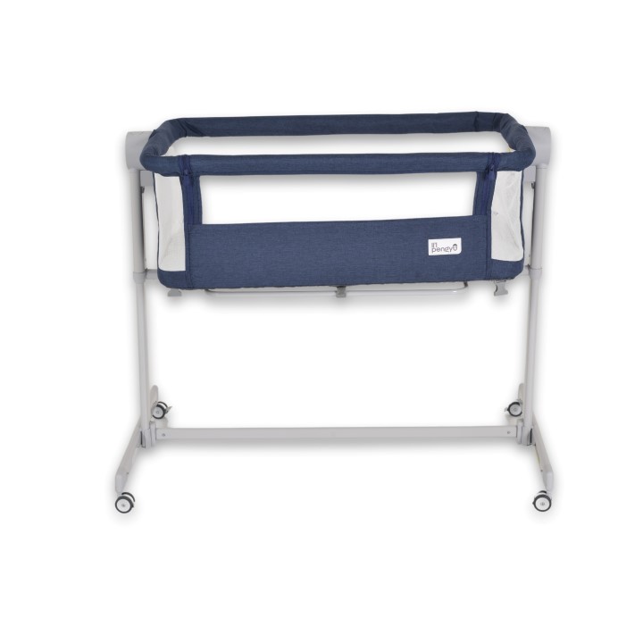 Η φωτογραφία δείχνει Το λίκνο σας επιτρέπει να είστε πάντα κοντά στο μωράκι σας κατά τους πρώτους μήνες της ζωής του.