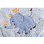 Η φωτογραφία δείχνει Μπέρτα Μπάνιου 76x76cm Manny Cangaroo Blue 3800146270049H μπέρτα Μπάνιου  είναι ένα απαραίτητο προϊόν που συνοδεύει το μωράκι σας στη πιο χαλαρωτική στιγμή της ημέρας του την ώρα του μπάνιου!!!  Ιδανική επίσης για δώρο!Κατάλληλο για χρήση από 0+ μηνώνΤο υλικό είναι 100