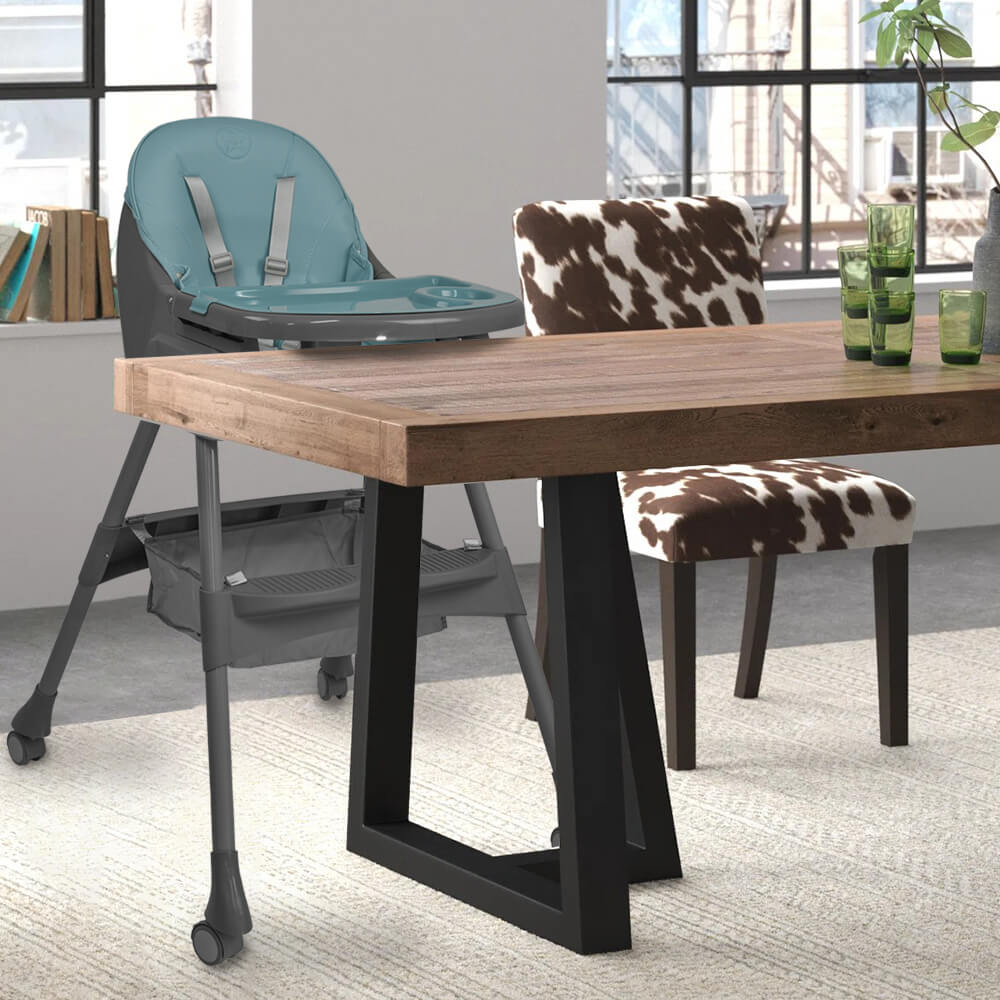 Το Comfy 2 σε 1 της Bebe Stars σχεδιάστηκε με σκοπό να απολαμβάνετε κάθε γεύμα με το παιδάκι σας.