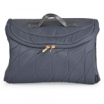 Η φωτογραφία δείχνει Καρότσι Celebrity 2 σε 1, Cangaroo, σχεδιασμένο με γνώμονα τη δυναμική καθημερινότητα των γονέων και την απόλυτη άνεση του παιδιού.