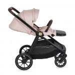 Η φωτογραφία δείχνει Καρότσι Celebrity 2 σε 1, Cangaroo, σχεδιασμένο με γνώμονα τη δυναμική καθημερινότητα των γονέων και την απόλυτη άνεση του παιδιού.