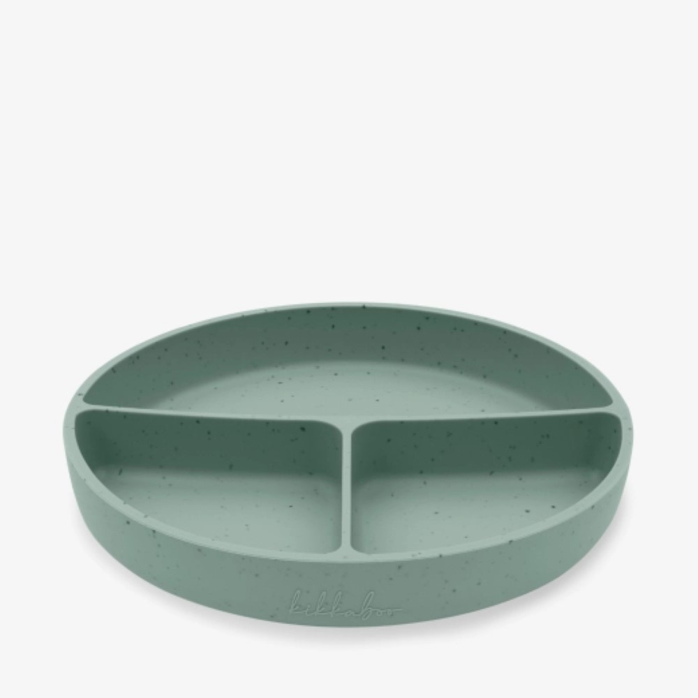 Το διαιρούμενο πιάτο με βάση αναρρόφησης Platinum Silicone είναι ειδικά σχεδιασμένο για να υποστηρίζει τη μετάβαση του μωρού σας σε στερεές τροφές, προσφέροντας πρακτικότητα και ασφάλεια για κάθε γεύμα.
