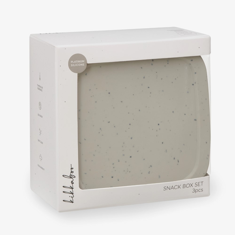 Η φωτογραφία δείχνει Σετ 3 μπωλ σνακ από πλατινένια σιλικόνη είναι η ιδανική λύση για την αποθήκευση των σνακ και των γευμάτων του παιδιού σας, προσφέροντας πρακτικότητα, ασφάλεια και ανθεκτικότητα τόσο για χρήση στο σπίτι όσο και εν κινήσει.