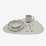 Το σουπλά από σιλικόνη Platinum είναι η τέλεια προσθήκη στην ώρα του φαγητού του μωρού σας, προσφέροντας καθαριότητα και ευελιξία.