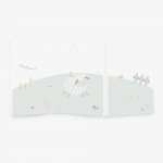 Εξασφαλίστε άνεση και ευκολία για το μωρό σας όπου κι αν πάτε με το πτυσσόμενο στρώμα STRIPY FRIENDS.