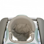 Η φωτογραφία δείχνει Η νέα στράτα Nature 2 σε 1 (στράτα, περπατούρα) της Bebe Stars θα αποτελέσει αρωγό του μωρού σας να καλλιεργήσει την αίσθηση της κατεύθυνσης, να ανακαλύψει την ανεξαρτησία του, να εξοικειωθεί με το περπάτημα, να ασκεί τους μύες των ποδιών και να αυξάνει την εμπιστοσύνη του μωρού