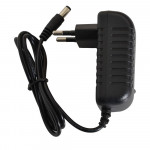 Το τρενάκι Tuti με μπαταρία από τη Moni έχει σχεδιαστεί για παιδιά ηλικίας 3 έως 8 ετών και προσφέρει μια καθηλωτική εμπειρία παιχνιδιού με ρεαλιστικά χαρακτηριστικά, μουσική, φώτα και ατμό.