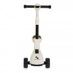 Η φωτογραφία δείχνει Το 2 σε 1 Checkmate Scooter της Byox είναι η ιδανική επιλογή για δραστήρια παιδιά άνω των 3 ετών.