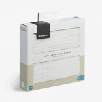 Η φωτογραφία δείχνει Τυλίξτε το μωρό σας με απαλότητα και άνεση με την κουβέρτα διπλής στρώσης μουσελίνα 100x100 cm.