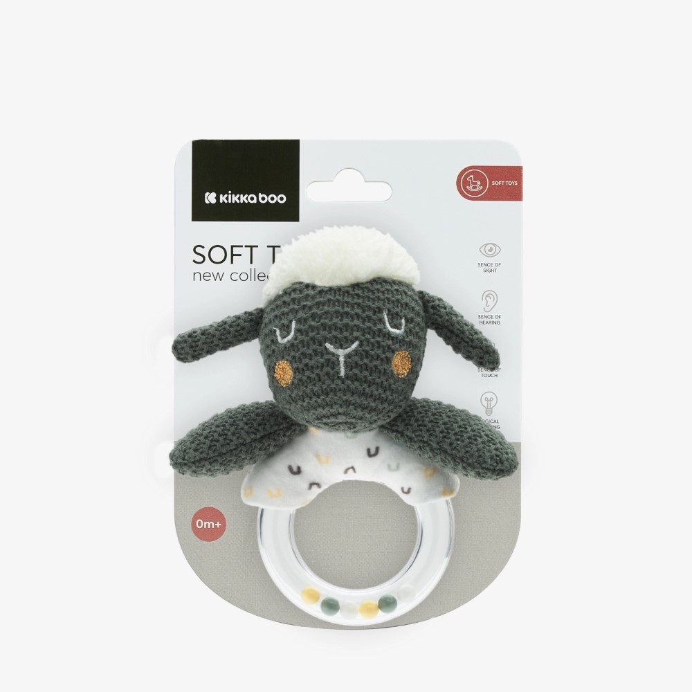 Η φωτογραφία δείχνει Η λούτρινη κουδουνίστρα  είναι ένα γοητευτικό και συναρπαστικό πρώτο παιχνίδι για το μικρό σας.