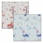 Η φωτογραφία δείχνει Παιδικό χαλάκι δραστηριοτήτων διπλής όψεως, για να απασχολείται το παιδί σας δημιουργικά οποιαδήποτε ώρα της ημέρας.