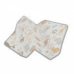 Η φωτογραφία δείχνει Παιδικό χαλάκι δραστηριοτήτων  διπλής όψεως, για να απασχολείται το παιδί σας δημιουργικά οποιαδήποτε ώρα της ημέρας.