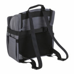 Η φωτογραφία δείχνει Το booster Easy Go είναι η ιδανική λύση για εσάς για να τα έχετε όλα τακτοποιημένα, καθώς και για το παιδάκι σας, ώστε να απολαμβάνει κάθε σας εξόρμηση!Το Easy Go booster είναι ένα φορητό καρεκλάκι φαγητού, το οποίο δημιουργήθηκε ώστε να βοηθάει το παιδάκι σας να κάθεται άνετα κ