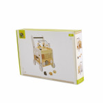 Η φωτογραφία δείχνει Υποστηρίξτε τα πρώτα βήματα του παιδιού σας με αυτό το ξύλινο παιχνίδι στράτας μωρού από την Moni Toys, κατασκευασμένο από υλικά υψηλής ποιότητας.