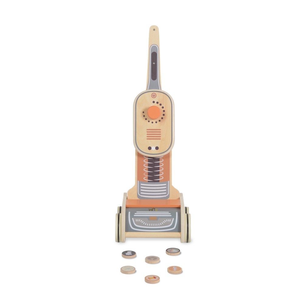 Εμπνεύστε τους μικρούς βοηθούς στο σπίτι με αυτή την ρεαλιστική ξύλινη ηλεκτρική σκούπα-παιχνίδι από την Moni Toys! Αυτό το συναρπαστικό παιχνίδι μετατρέπει το καθάρισμα σε μια διασκεδαστική και εκπαιδευτική δραστηριότητα, βοηθώντας τα παιδιά να αναπτύξουν κινητικές δεξιότητες, φαντασία και αίσθημα 