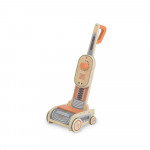 Εμπνεύστε τους μικρούς βοηθούς στο σπίτι με αυτή την ρεαλιστική ξύλινη ηλεκτρική σκούπα-παιχνίδι από την Moni Toys! Αυτό το συναρπαστικό παιχνίδι μετατρέπει το καθάρισμα σε μια διασκεδαστική και εκπαιδευτική δραστηριότητα, βοηθώντας τα παιδιά να αναπτύξουν κινητικές δεξιότητες, φαντασία και αίσθημα 