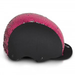 Με την ανθεκτική κατασκευή και τον μοντέρνο σχεδιασμό του, αυτό το κράνος έχει δημιουργηθεί για δραστήρια παιδιά και εφήβους που αγαπούν την κίνηση με ρόδες.