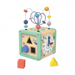 Η φωτογραφία δείχνει Ο Ξύλινος Κύβος Δραστηριοτήτων PANDA προσφέρει τέσσερις διαφορετικές πλευρές για διασκέδαση και μάθηση.