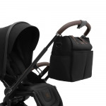 Dovadi Fly 3 σε 1 MIDNIGHT BLACK – Στυλ, άνεση & πρακτικότητα σε κάθε βόλταΓιατί να το επιλέξετεΤο πολυκαρότσι Dovadi Fly 3 σε 1 σε κομψό χρώμα MIDNIGHT BLACK είναι η ιδανική επιλογή για γονείς που αναζητούν μοντέρνο design, πρακτικές λύσεις και απόλυτη ασφάλεια.