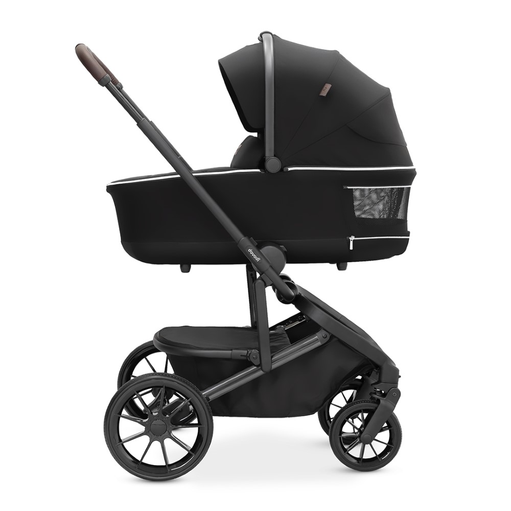 Dovadi Fly 3 σε 1 MIDNIGHT BLACK – Στυλ, άνεση & πρακτικότητα σε κάθε βόλταΓιατί να το επιλέξετεΤο πολυκαρότσι Dovadi Fly 3 σε 1 σε κομψό χρώμα MIDNIGHT BLACK είναι η ιδανική επιλογή για γονείς που αναζητούν μοντέρνο design, πρακτικές λύσεις και απόλυτη ασφάλεια.