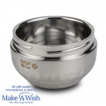 Η φωτογραφία δείχνει Με το ανοξείδωτο στρογγυλό δοχείο φαγητού ‘’We Care’’ της Nava μπορείτε να απολαμβάνετε το φαγητό ή το σνακ σας, όπου κι αν βρίσκεστε.