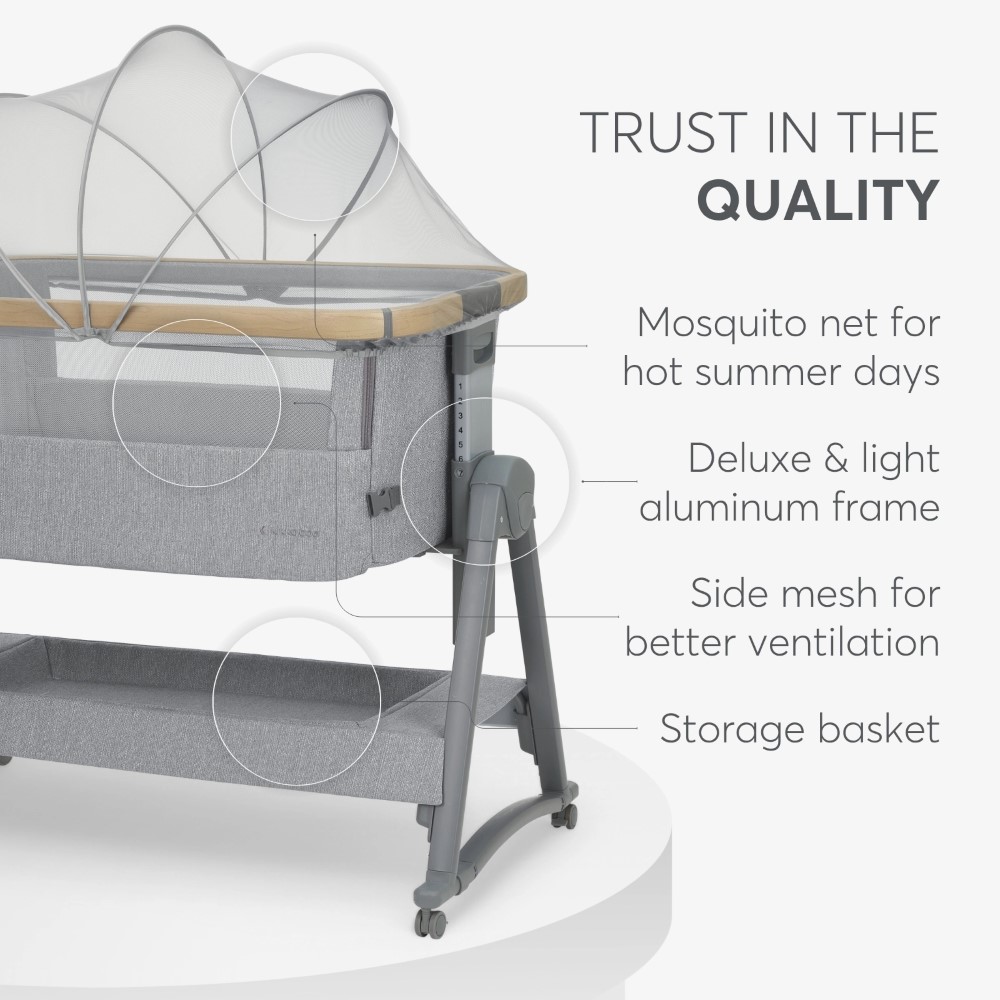 Η φωτογραφία δείχνει KIKKA BOO NANNA 2 ένα πρακτικό και κομψό λίκνο σχεδιασμένο να παρέχει ασφάλεια και άνεση στα νεογέννητα, προσφέροντας παράλληλα ευκολία στους γονείς.