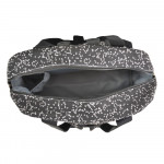 Η φωτογραφία δείχνει Η πολυλειτουργική τσάντα Mivida της Cangaroo συνδυάζει την άνεση με τον μοντέρνο σχεδιασμό.