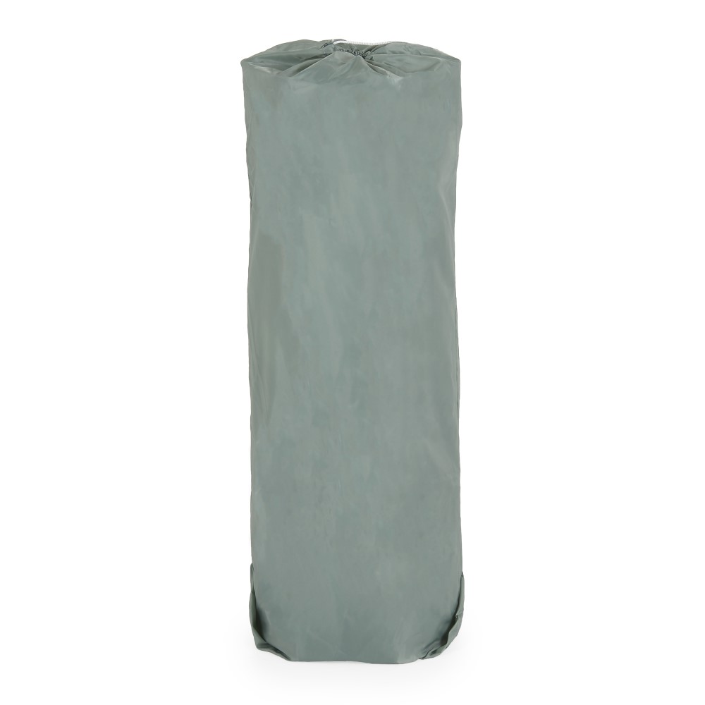 Το Playbox της Cangaroo είναι ένα εξαγωνικό παρκοκρέβατο σχεδιασμένο με ιδιαίτερη έμφαση στην ασφάλεια και την άνεση των μικρών παιδιών.