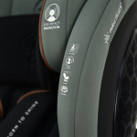 Η φωτογραφία δείχνει Το κάθισμα αυτοκινήτου i–Revo είναι ένα νέο κάθισμα της Bebe Stars, το οποίο ήρθε για να δώσει λύση σε κάθε σας διαδρομή με το μωράκι και το αυτοκίνητό σας σε καθημερινή βάση!Το i–Revo είναι σχεδιασμένο για παιδιά 40 έως 150 cm ύψους, διαθέτοντας επαρκή χώρο και προσφέροντας άνε