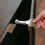 Προστατευτικά για ντουλάπια και συρτάρια της εταιρείας Bebe stars.