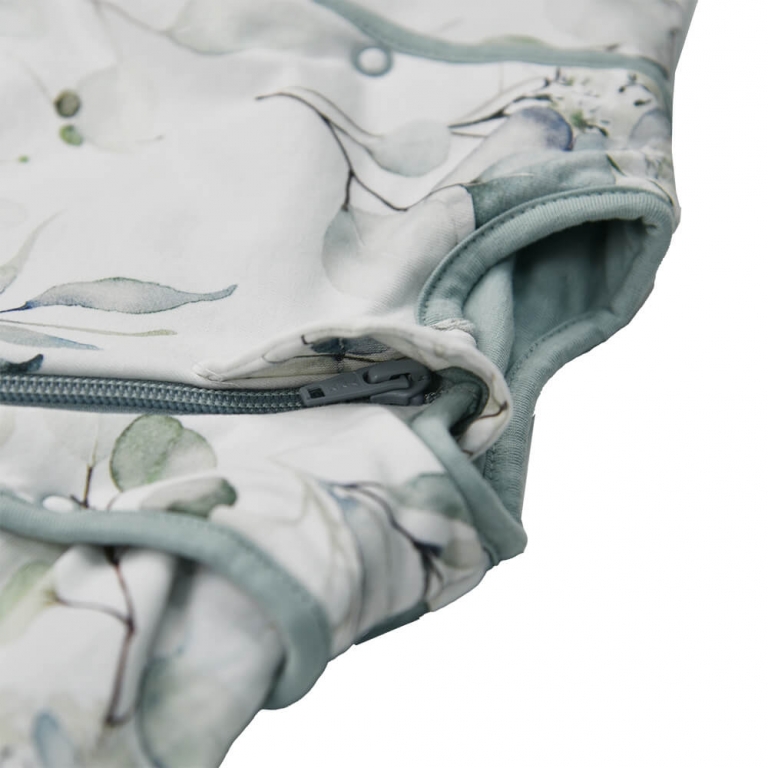 Σιγουρευτείτε ότι το παιδί σας παραμένει ζεστό όλη την νύχτα με τον υπνόσακο της Bebe Stars!Το 100% ελαστικό βαμβακερό αναπνεώμενο και αντιβακτιριδιακό ύφασμα δίνει  στο μωρό σας την άνεση  και την προστασία που χρειάζεται.