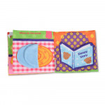 Η φωτογραφία δείχνει Υφασμάτινο βιβλίο κατασκευασένο σύμφωνα με την μέθοδο MONTESSORI.