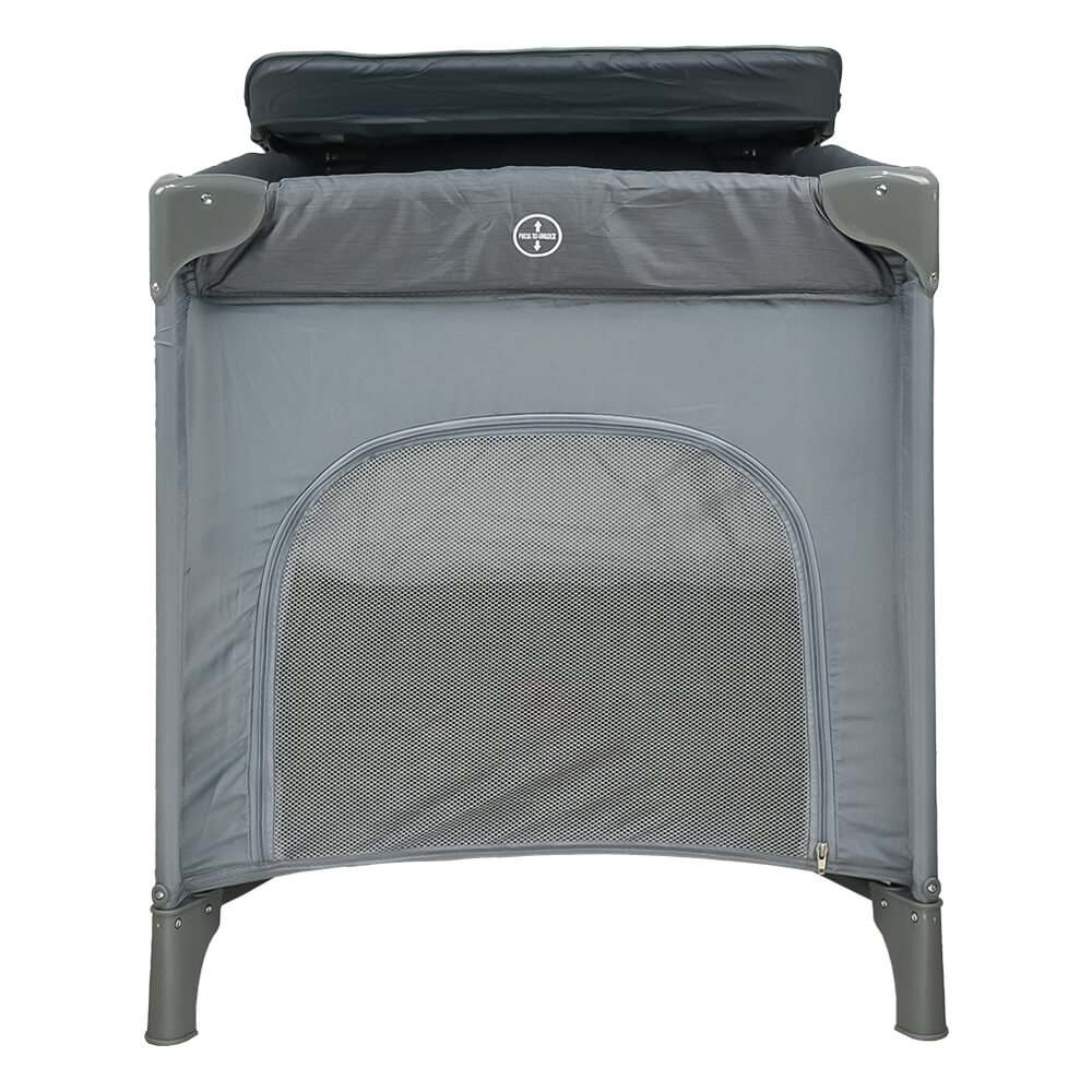 Η φωτογραφία δείχνει Το νέο παρκοκρέβατο Dreamer της Bebe Stars είναι ιδανικό για το σπίτι, αλλά και για μία εξόρμηση με το παιδί σας, καθώς είναι άνετο με μοντέρνο σχεδιασμό.