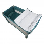 Η φωτογραφία δείχνει Το νέο παρκοκρέβατο Dreamer της Bebe Stars είναι ιδανικό για το σπίτι, αλλά και για μία εξόρμηση με το παιδί σας, καθώς είναι άνετο με μοντέρνο σχεδιασμό.