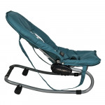 Η φωτογραφία δείχνει – Μοντέρνο ρηλάξ με ανατομική θέση, ιδανικό για νεογέννητα.