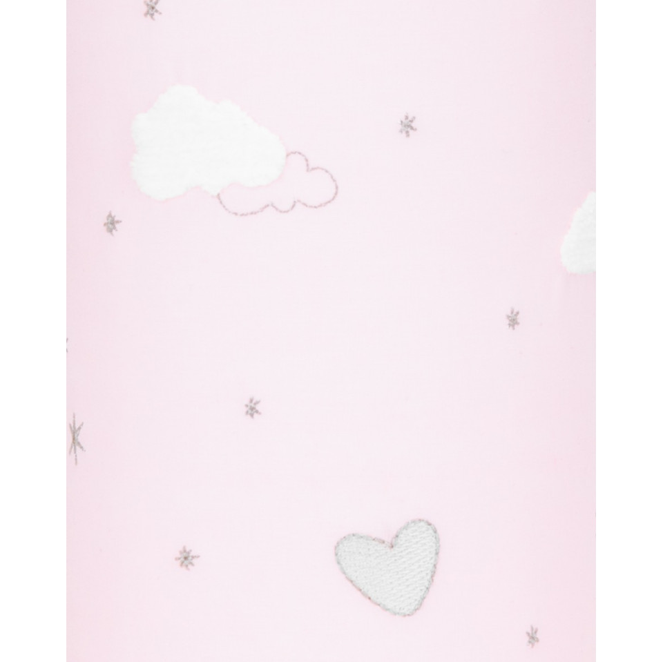 Η φωτογραφία δείχνει Πολυτελές νυχτερινό φως με τρισδιάστατα κεντήματα.