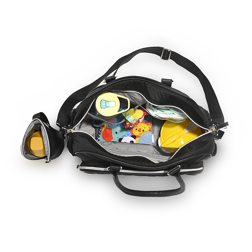 Η φωτογραφία δείχνει Τσάντα- μαμάς της εταιρείας Lorelli με πολλαπλές θήκες και αλλαξιέραΧαρακτηριστικά:Εξωτερικές τσέπεςΠλαινή θήκες για μπουκάλιαΜια εσωτερική θέση μεγάλη με πολλαπλές θήκεςΠεριλαμβάνετε αλλαξιέρα και άγκιστρα για να κρεμιέται στο καρότσιΡυθμιζόμενοι ιμάντες ώμου και αφαιρούμενοιΔι