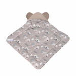 Η φωτογραφία δείχνει Κουβέρτα για Κάθισμα Αυτοκινήτου & Port Bebe Tesoro CosmicΧαρακτηριστικά:Κουβέρτα ΑγκαλιάςΔιπλής Όψης: 1η 100% Βαμβάκι, 2η 100% fleeceΕσωτερική επένδυση 100% πολυεστέραςΜε κατάλληλες εγκοπές για να προσαρμόζονται οι ζώνες 3 σημείων.