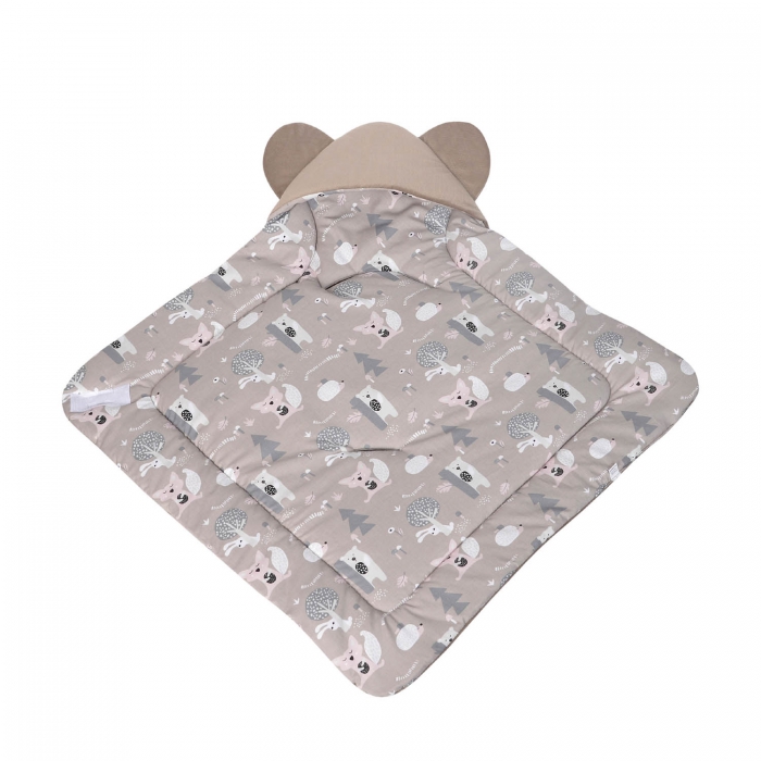 Η φωτογραφία δείχνει Κουβέρτα για Κάθισμα Αυτοκινήτου & Port Bebe Tesoro CosmicΧαρακτηριστικά:Κουβέρτα ΑγκαλιάςΔιπλής Όψης: 1η 100% Βαμβάκι, 2η 100% fleeceΕσωτερική επένδυση 100% πολυεστέραςΜε κατάλληλες εγκοπές για να προσαρμόζονται οι ζώνες 3 σημείων.