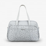 Η φωτογραφία δείχνει ΤΣΑΝΤΑ ΜΑΜΑΣ ΤΗΣ ΕΤΑΙΡΕΙΑΣ KIKKA BOO.