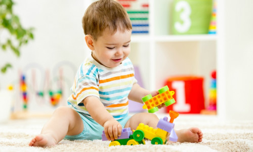 Πώς να διαλέξετε ασφαλή παιχνίδια για το μωρό σας.