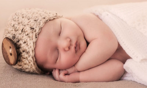 Πώς να προσαρμόσετε την ρουτίνα ύπνου του μωρού σας