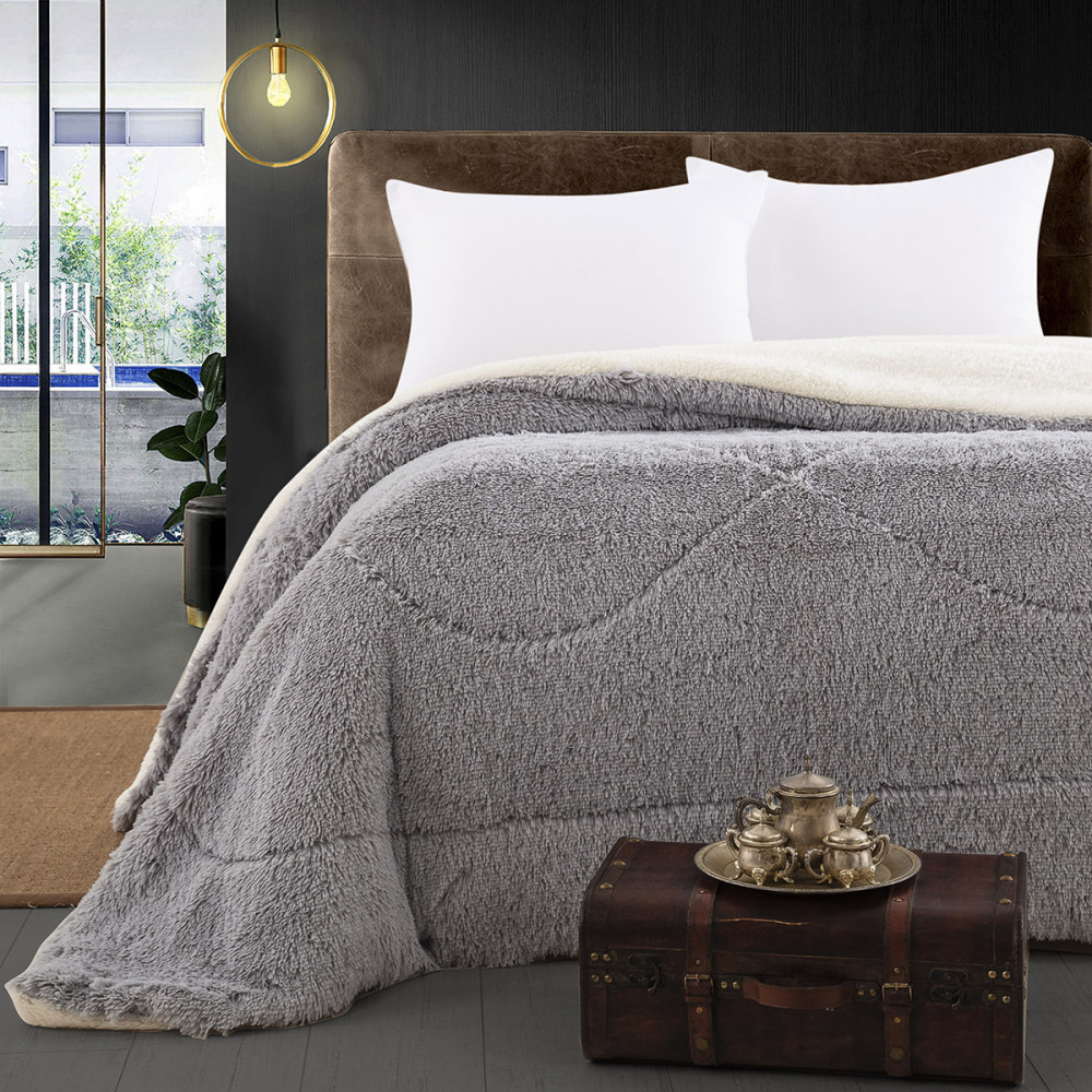 Κουβερτο-πάπλωμα υπέρδιπλο.