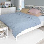 Η φωτογραφία δείχνει Άνετη και απαλή μονόχρωμη κουβέρτα πικέ king size, διαστάσεων 240X250 cm.