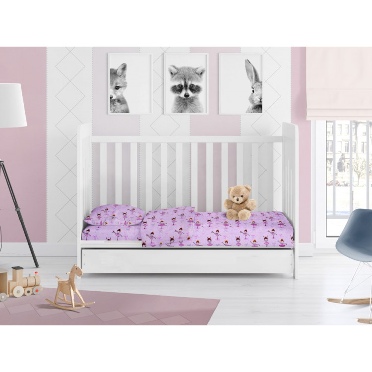 Απαλό και ζεστό βρεφικό Παπλωματάκι Κούνιας 120Χ160 με γέμιση βατα αντιαλλεργική -Υφασμα 100 % βαμβάκι ποιοτητα Φανέλλα TC 144 Εμπριμέ με χαρούμενα χρώματα και παραστάσεις για τη κούνια του μωρού σας.