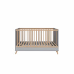 Το προεφηβικό  κρεβάτι  μπορεί να χρησιμοποιηθεί ως κανονική κούνια και όταν το παιδί μεγαλώσει μπορεί να μετατραπεί σε νεανικό κρεβάτι , μέχρι την ηλικία των 5-6 ετών.