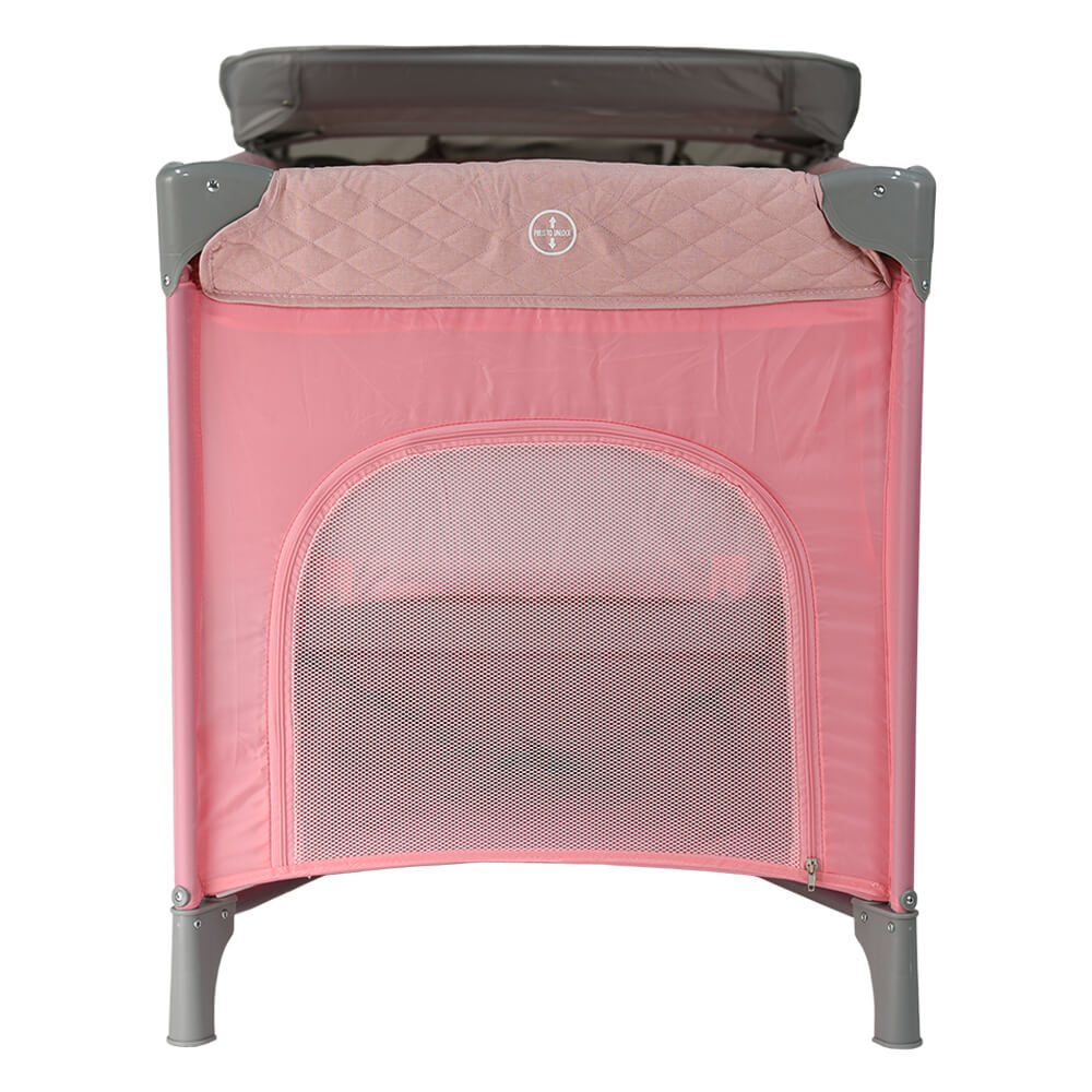 Το νέο παρκοκρέβατο Comfort της Bebe Stars, όπως και το όνομα του, είναι ιδανικό για το σπίτι, αλλά και για μία εξόρμηση με το παιδί σας, καθώς είναι άνετο με μοντέρνο σχεδιασμό.