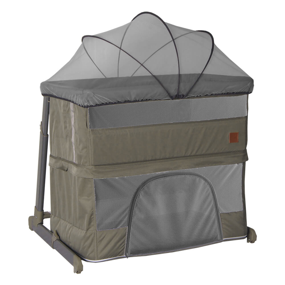 Το Side to Side Plus 2in1 είναι το νέο λίκνο-παρκοκρέβατο της Bebe Stars όπου το μωρό σας μπορεί να κοιμηθεί με ασφάλεια στο λίκνο του, ενώ μπορείτε να είστε δίπλα του, να νιώθει προστασία και να το θηλάζετε με άνεση.