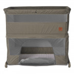 Το Side to Side Plus 2in1 είναι το νέο λίκνο-παρκοκρέβατο της Bebe Stars όπου το μωρό σας μπορεί να κοιμηθεί με ασφάλεια στο λίκνο του, ενώ μπορείτε να είστε δίπλα του, να νιώθει προστασία και να το θηλάζετε με άνεση.