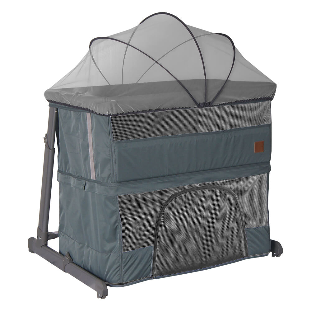 Το Side to Side Plus 2in1 είναι το νέο λίκνο-παρκοκρέβατο της Bebe Stars όπου το μωρό σας μπορεί να κοιμηθεί με ασφάλεια στο λίκνο του, ενώ μπορείτε να είστε δίπλα του, να νιώθει προστασία και να το θηλάζετε με άνεση.